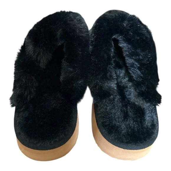 Women’s Black Faux Fur Slippers | Size 7.5–8 | New Cozy Indoor Shoes - Picture 5 of 6